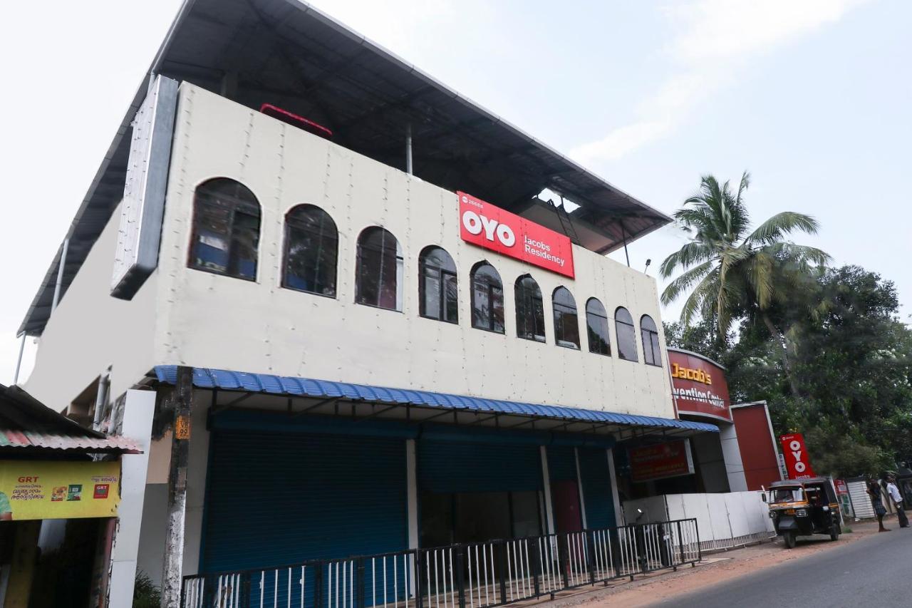 Hotel Spot On 26688 Jacob'S Residency Narakal Exterior foto